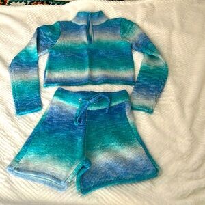 Frankie’s Bikinis Ombré Pullover Sweater & Knit Shorts Set